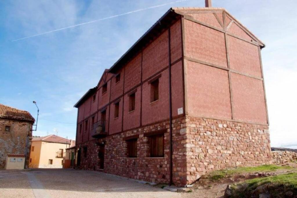 Tres Navios En El Mar Casa Rural De 10 Habitaciones Con Bano Individual Precios Web Montejo de Tiermes Екстериор снимка