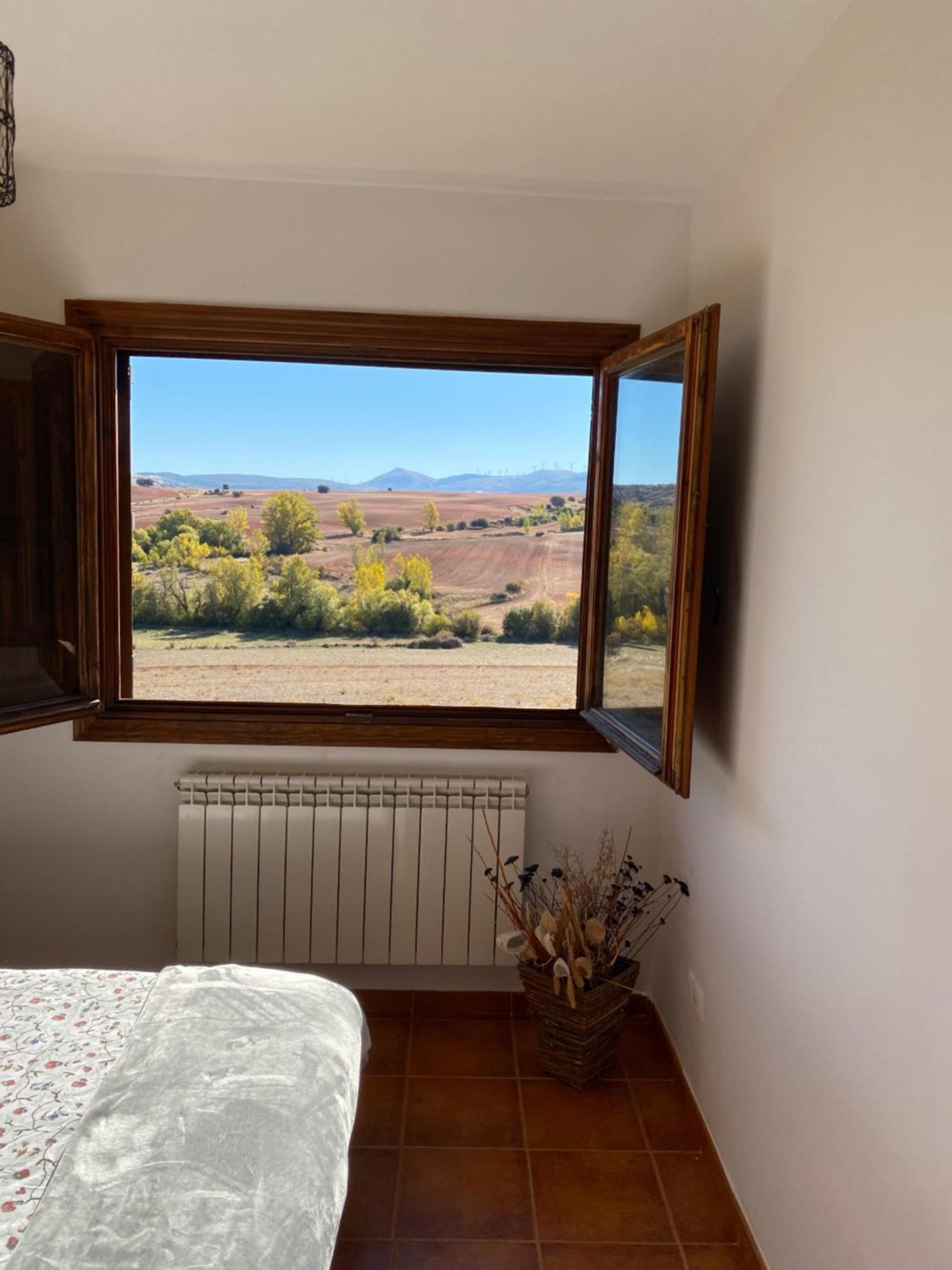 Tres Navios En El Mar Casa Rural De 10 Habitaciones Con Bano Individual Precios Web Montejo de Tiermes Екстериор снимка