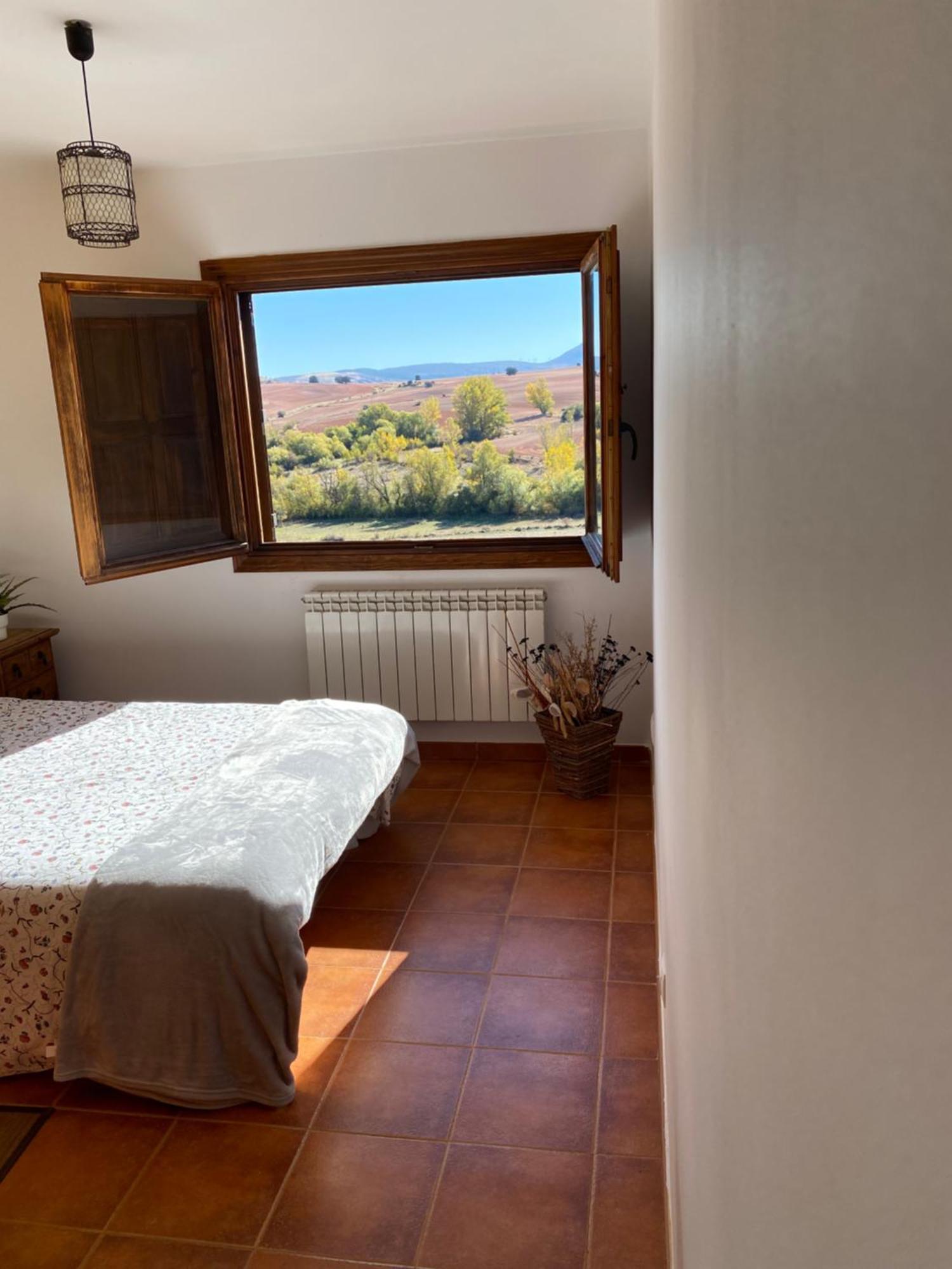 Tres Navios En El Mar Casa Rural De 10 Habitaciones Con Bano Individual Precios Web Montejo de Tiermes Екстериор снимка